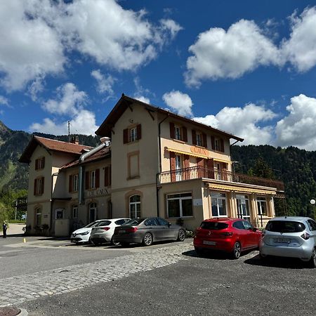 Hotel Buffet De La Gare Montreux Exteriér fotografie